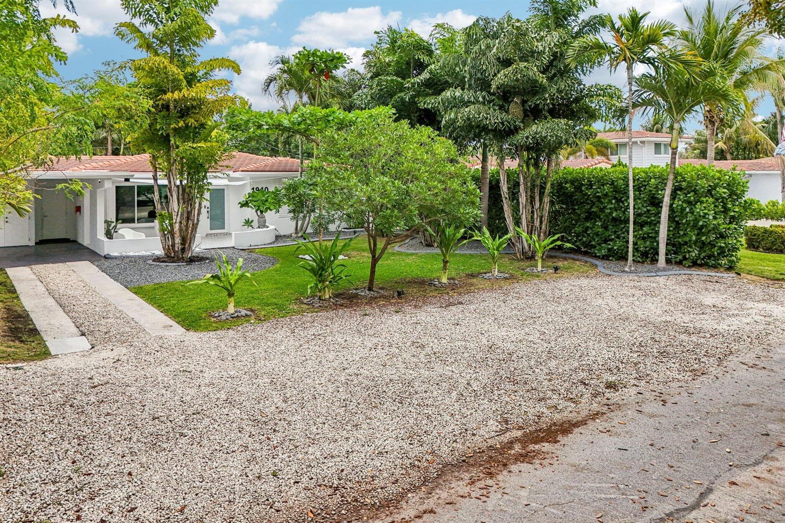 1910 NE 17th Terrace, Fort Lauderdale FL 33305 photo 2