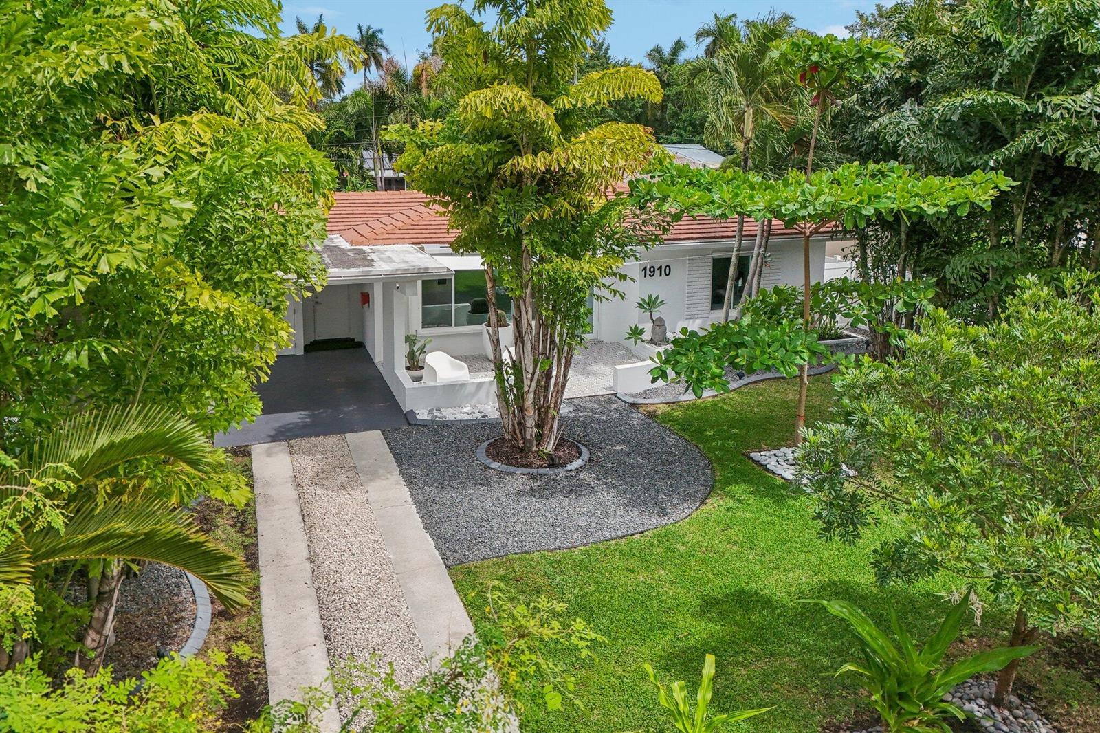 1910 NE 17th Terrace, Fort Lauderdale FL 33305