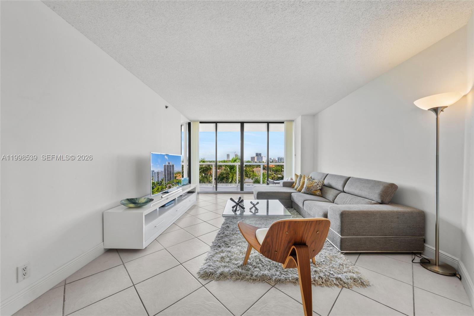 3598 Yacht Club Dr, Aventura FL 33180 photo 5