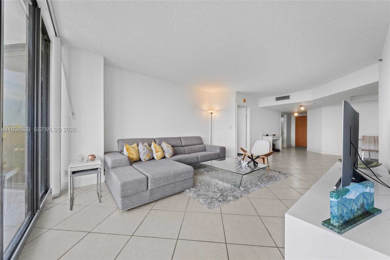 3598 Yacht Club Dr, Aventura FL 33180 photo 4