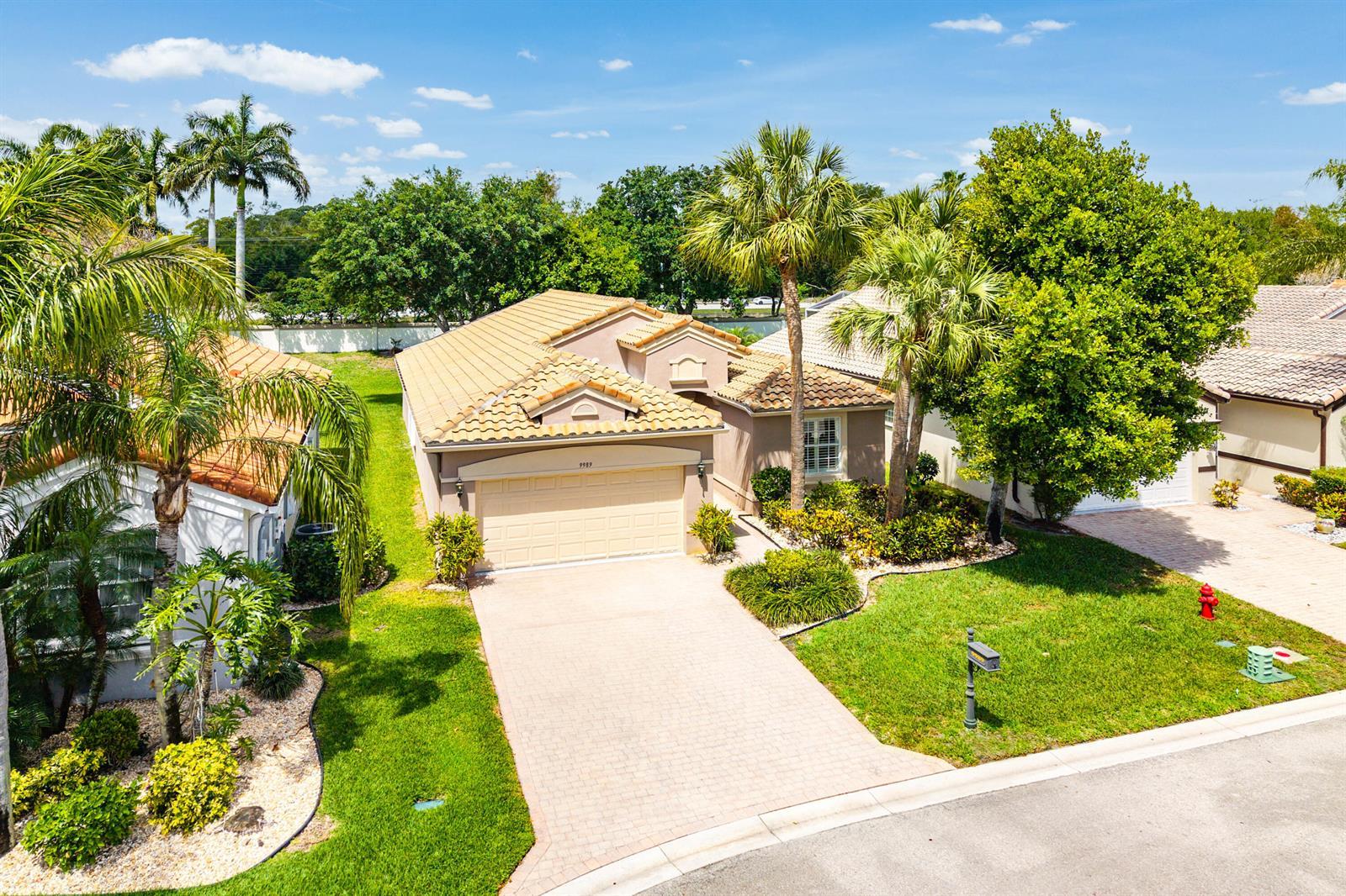 9989 Torino Drive, Lake Worth FL 33467 photo 2