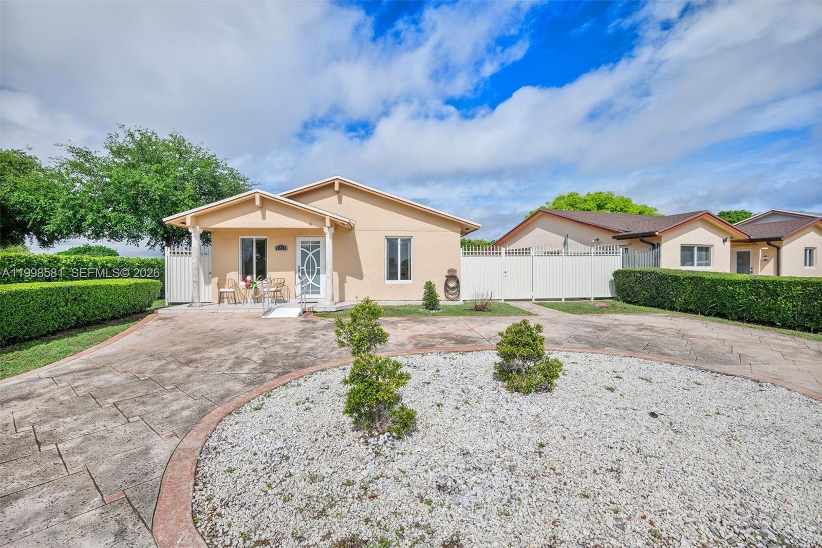 4218 SW 138th Ct, Miami FL 33175