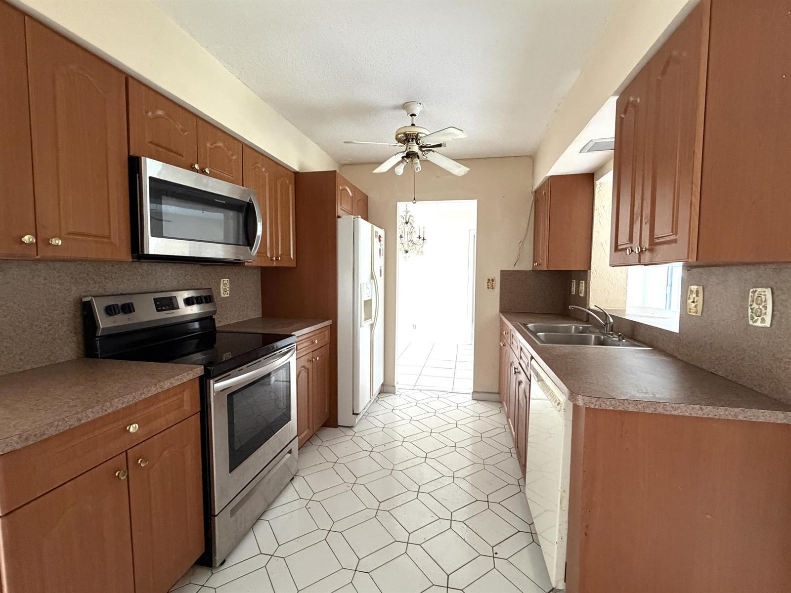 9210 NW 73rd Street, Tamarac FL 33321 photo 4