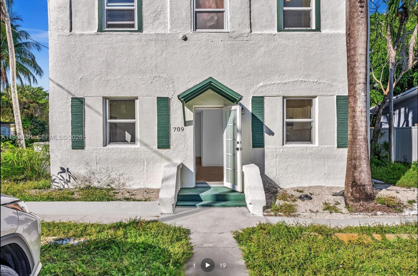 709 SW 4th Ct # 7, Fort Lauderdale FL 33312 photo 2