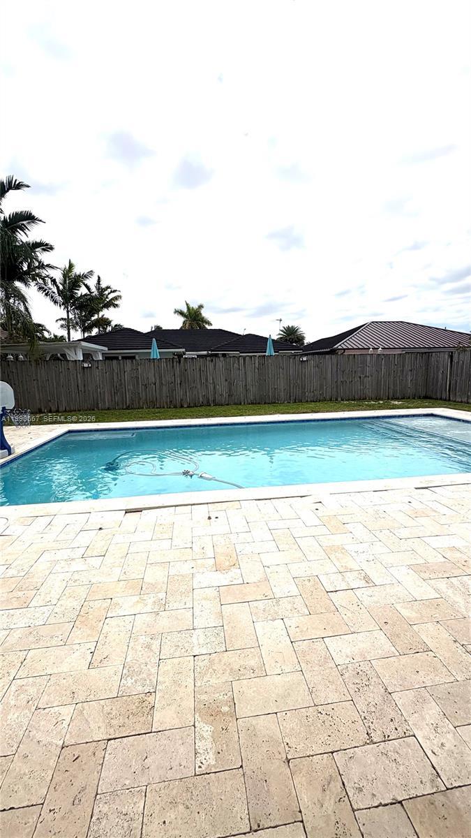 Miami, FL 33187 photo 5