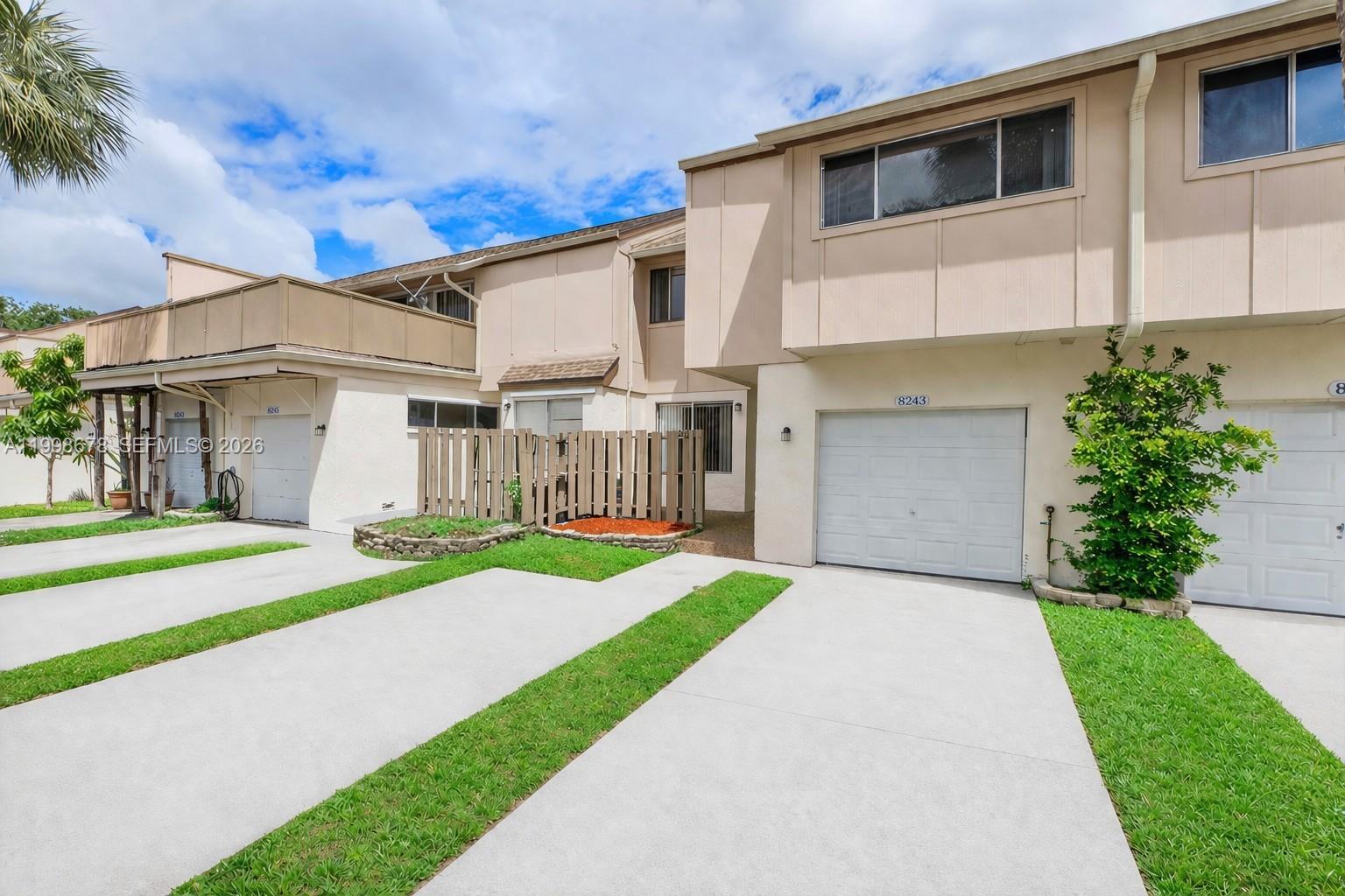 8243 NW 9th Ct # 7, Plantation FL 33324
