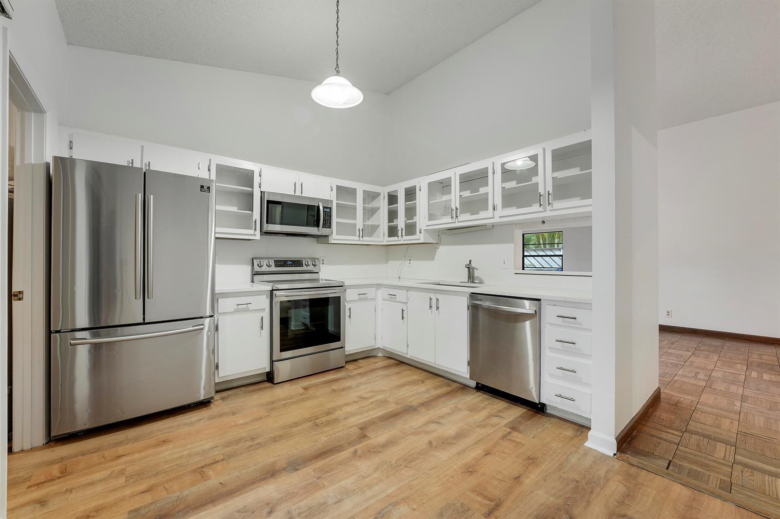 126 Sherwood Circle # 12d, Jupiter FL 33458