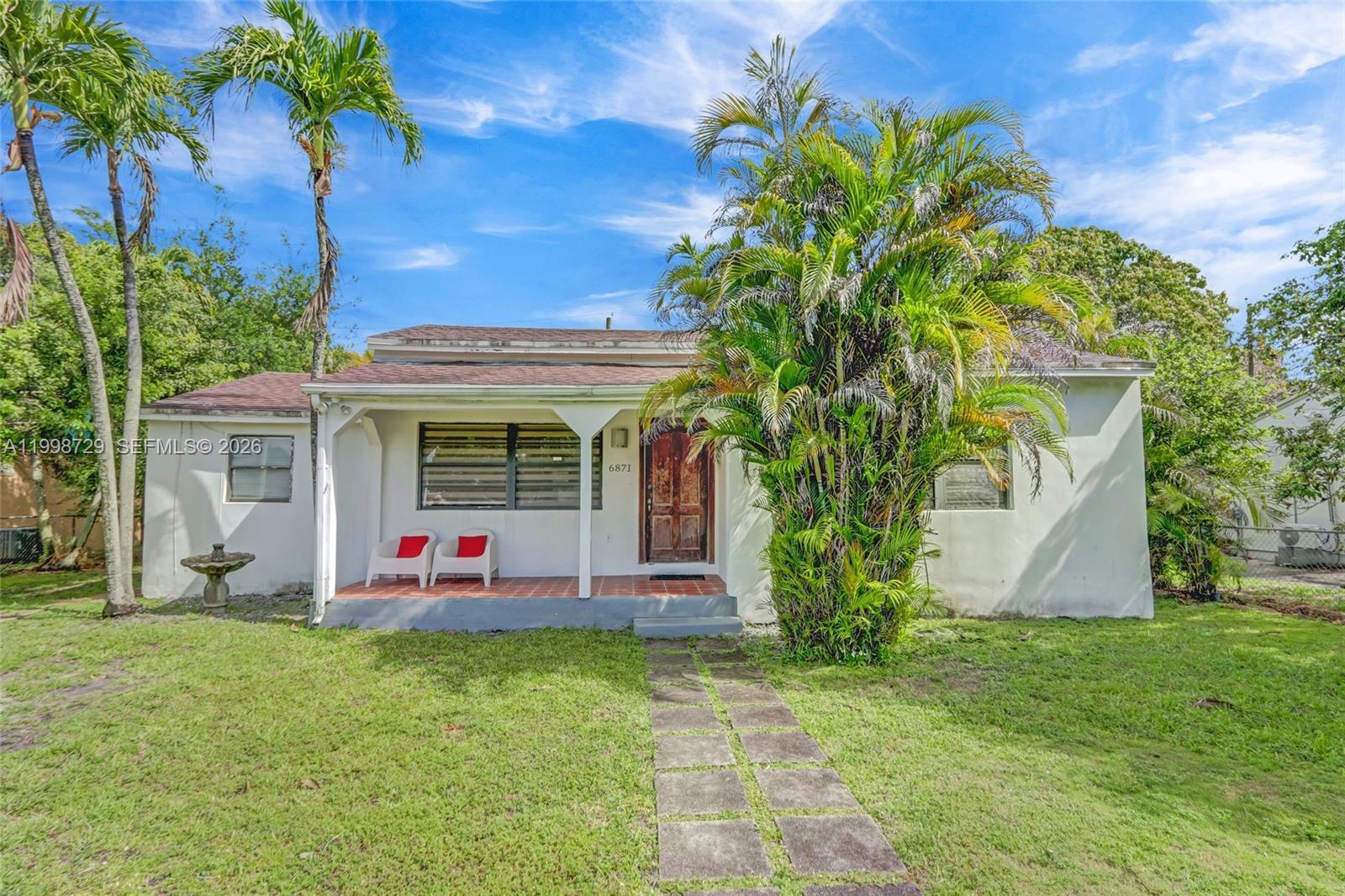 6871 SW 37th St, Miami FL 33155 photo 2