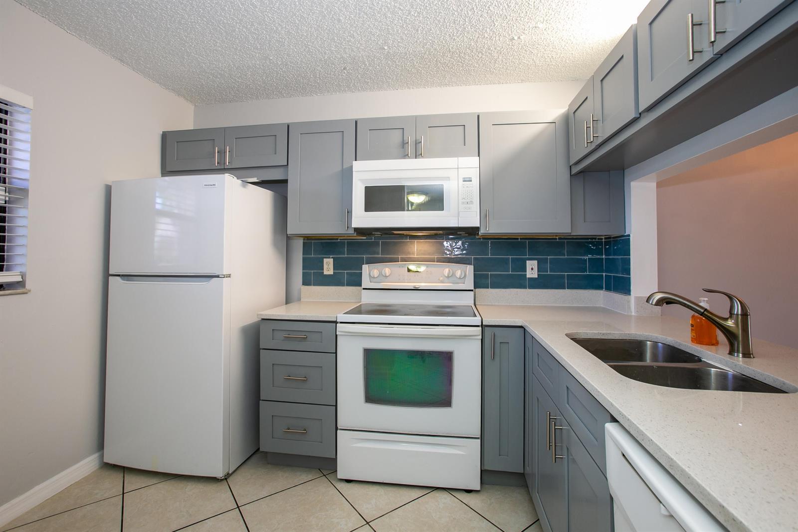 142 NW 91st Avenue # 104, Pembroke Pines FL 33024 photo 2