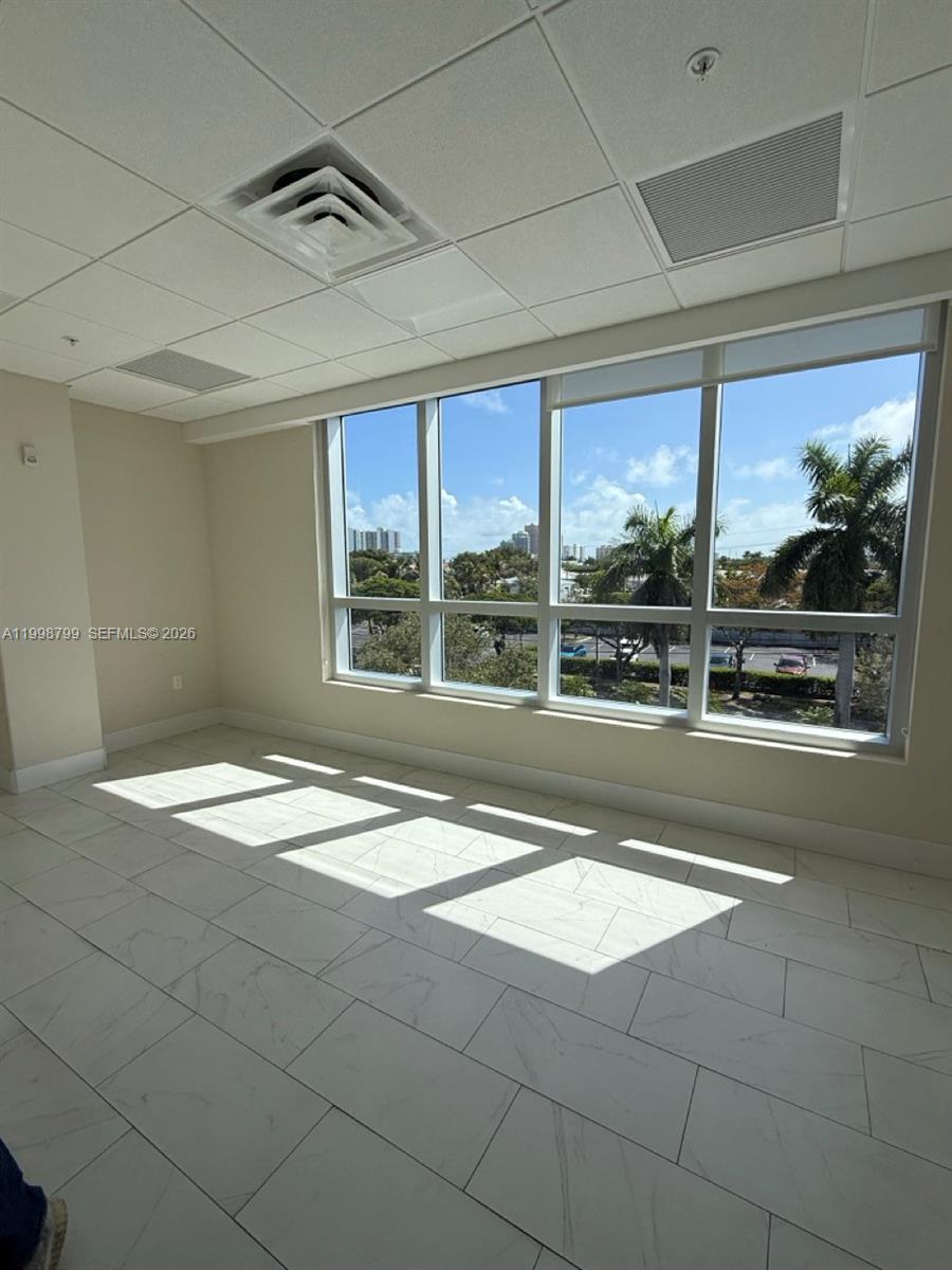 2866 E Oakland Park Blvd, Fort Lauderdale FL 33306 photo 4