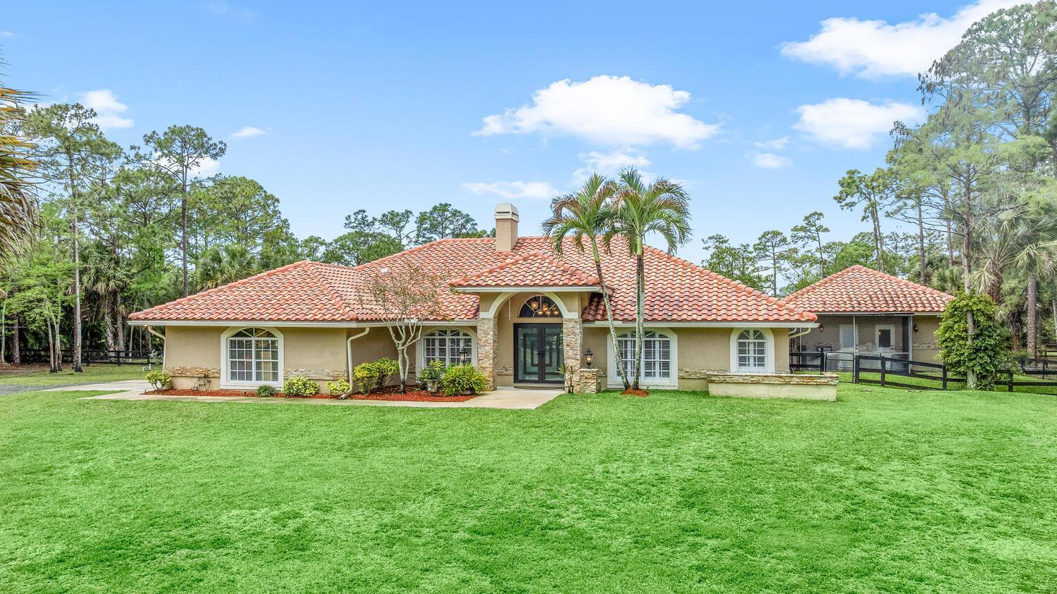 2559 Palm Deer Drive, Loxahatchee FL 33470 photo 2