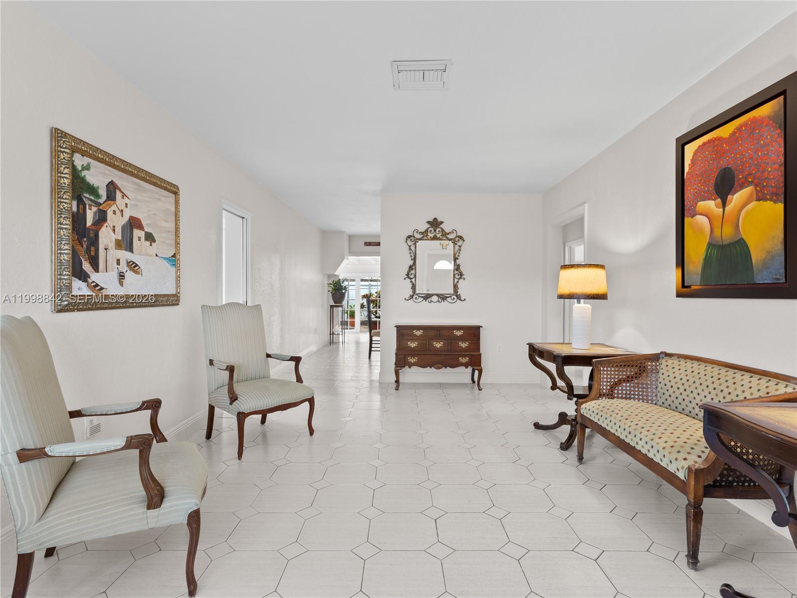 6665 NW 39th St, Virginia Gardens FL 33166 photo 4
