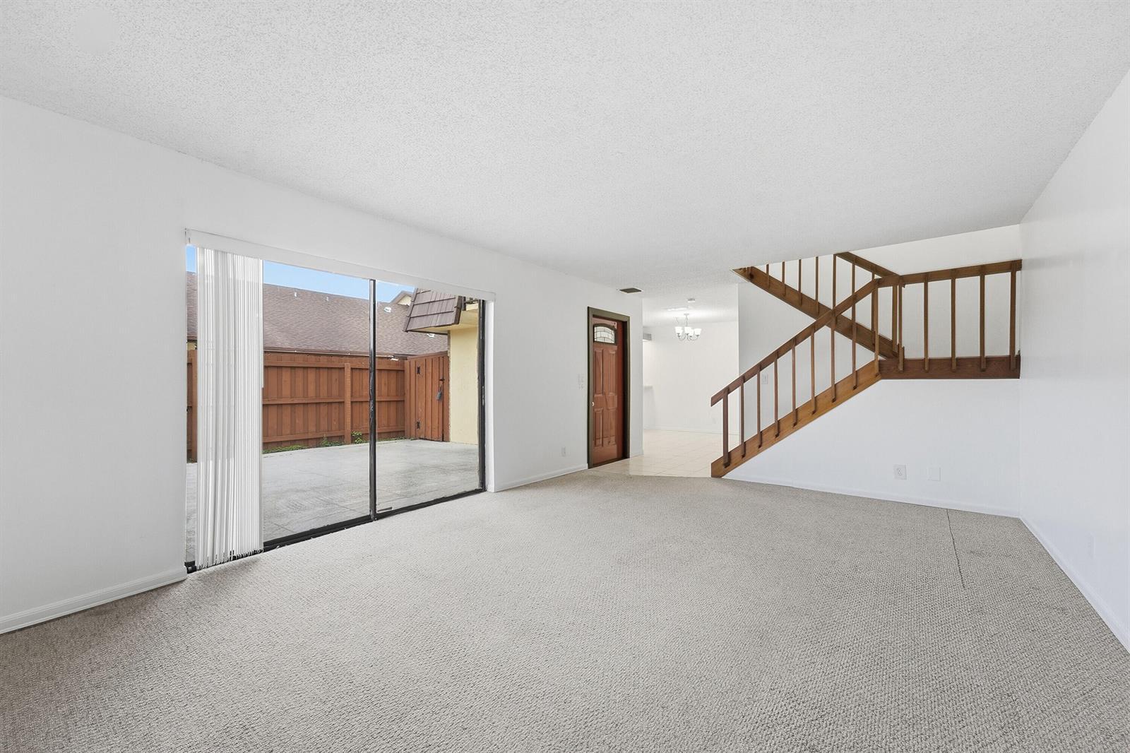 521 Springdale Circle, Palm Springs FL 33461 photo 4