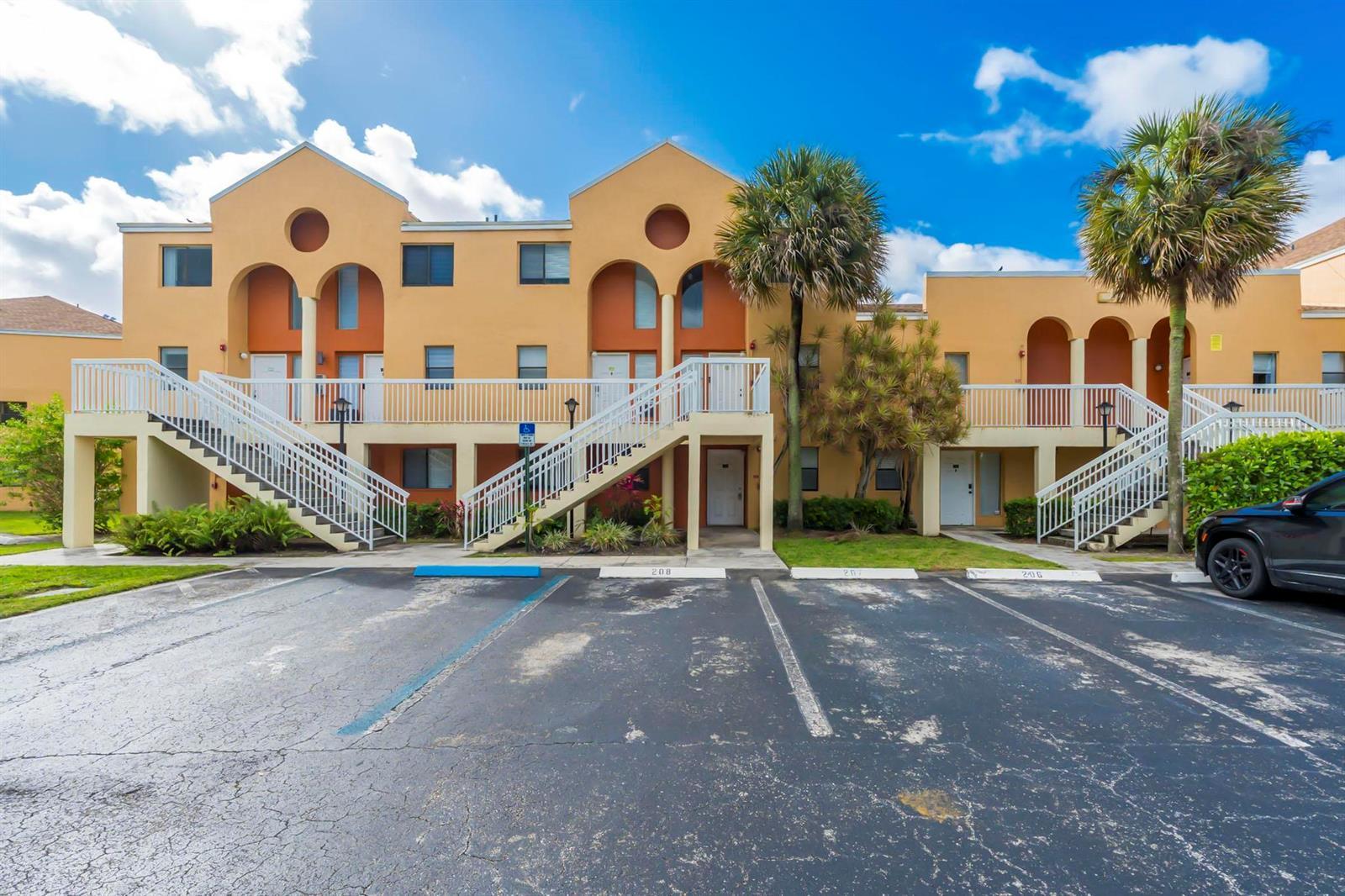 5200 NW 31st Avenue # 141, Fort Lauderdale FL 33309