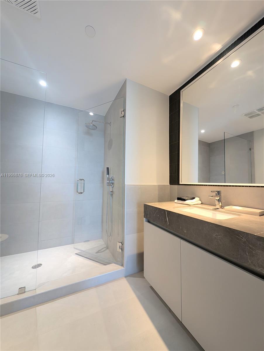 500 Alton Rd # 3905, Miami Beach FL 33139 photo 2
