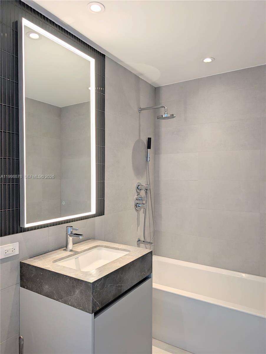 500 Alton Rd # 3905, Miami Beach FL 33139 photo 3