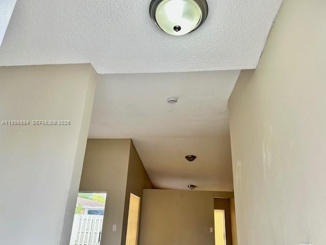 19922 NW 67th Pl, Hialeah FL 33015 photo 3