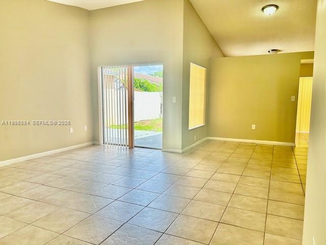 19922 NW 67th Pl, Hialeah FL 33015 photo 4