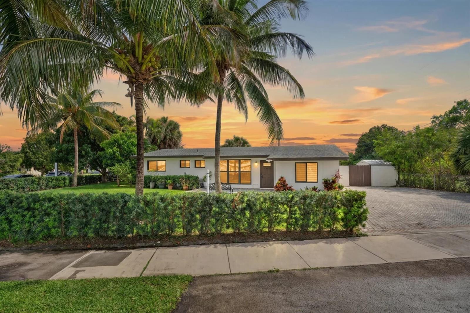 5051 NE 6th Avenue, Deerfield Beach FL 33064 photo 2