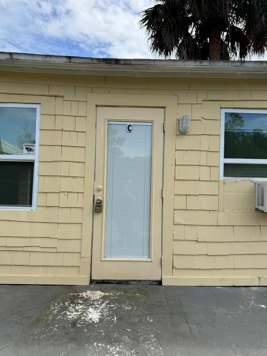 321 N 11th Street # C, Fort Pierce FL 34950 photo 2