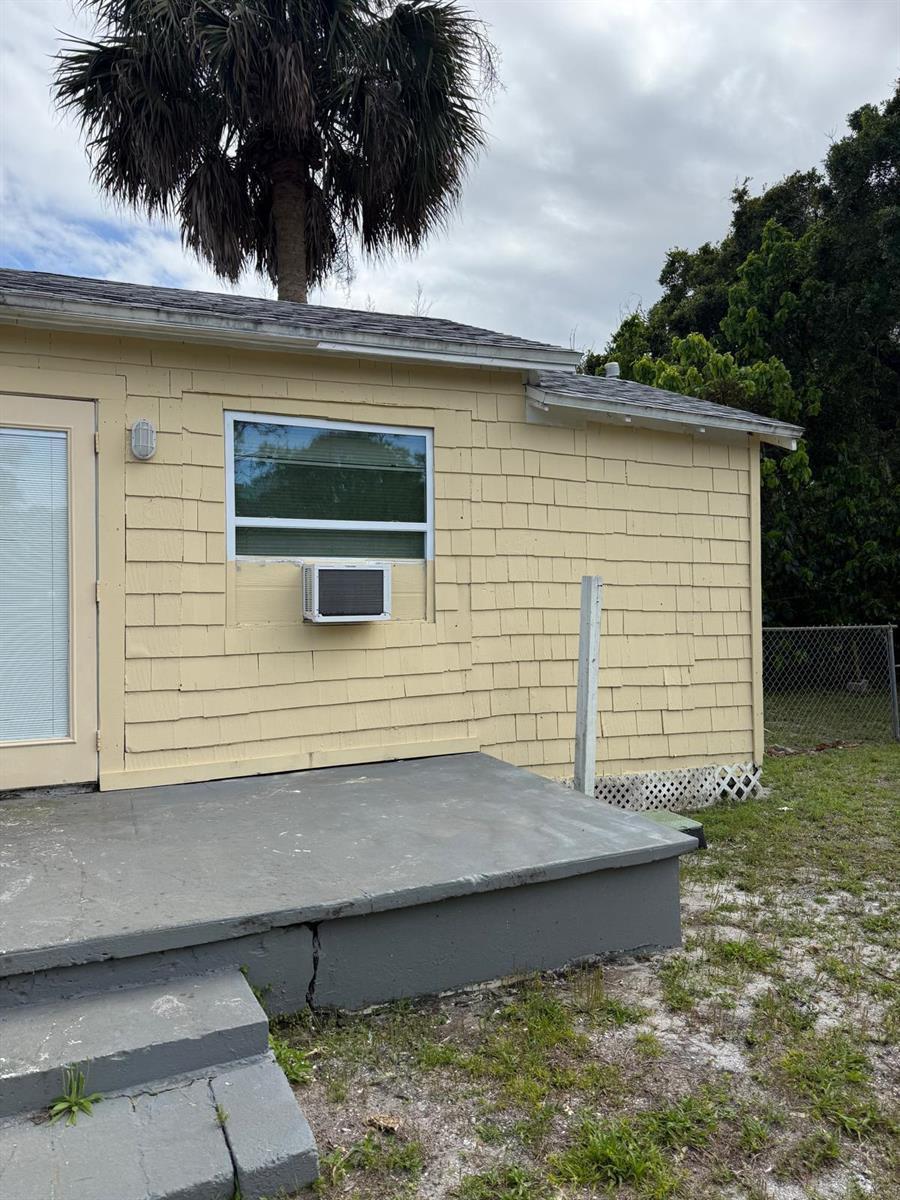 321 N 11th Street # C, Fort Pierce FL 34950 photo 3