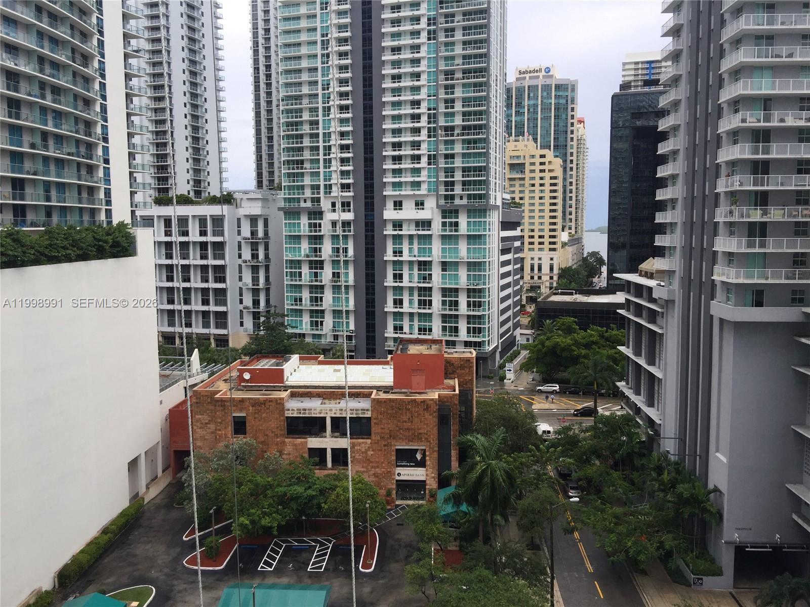 79 SW 12th St, Miami FL 33130 photo 2