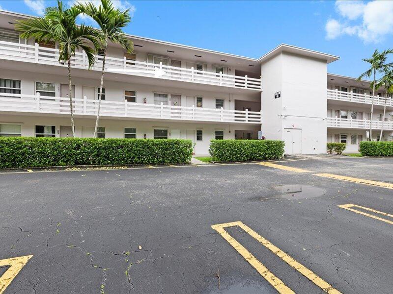 700 Layne Boulevard # 316, Hallandale Beach FL 33009
