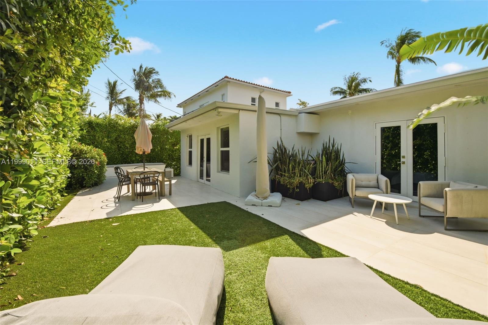 725 W 51st St, Miami Beach FL 33140 photo 2