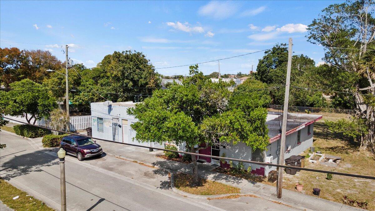 1504 N Sapodilla Avenue, West Palm Beach FL 33401 photo 5