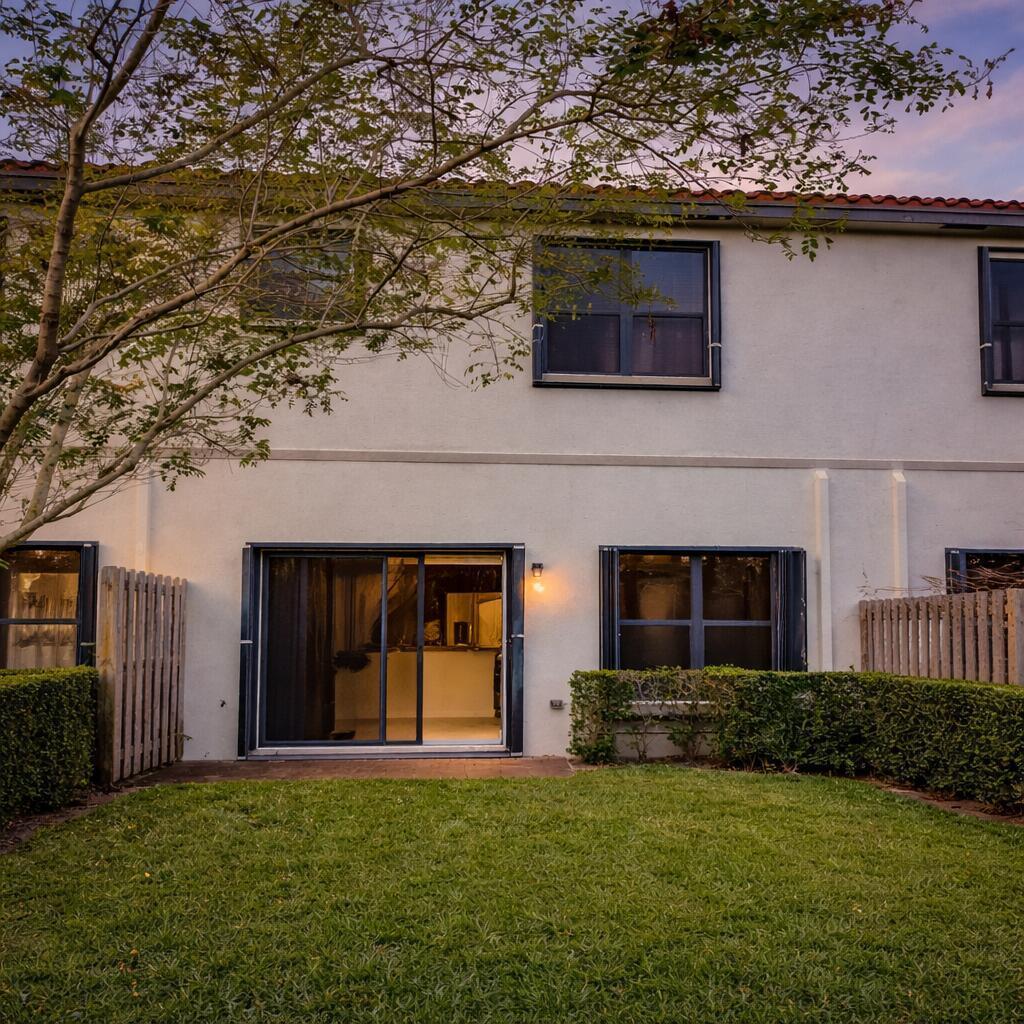 6156 Bangalow Drive, Lake Worth FL 33463 photo 2