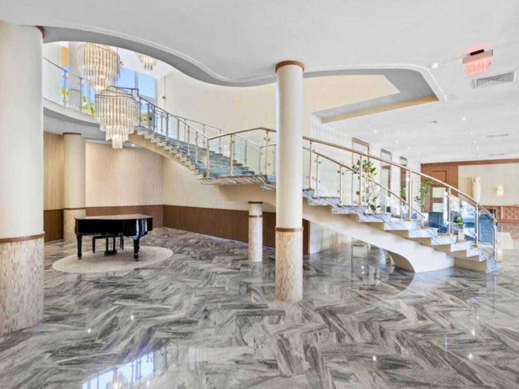 5401 Collins Avenue Apt 144, Miami Beach FL 33140 photo 3