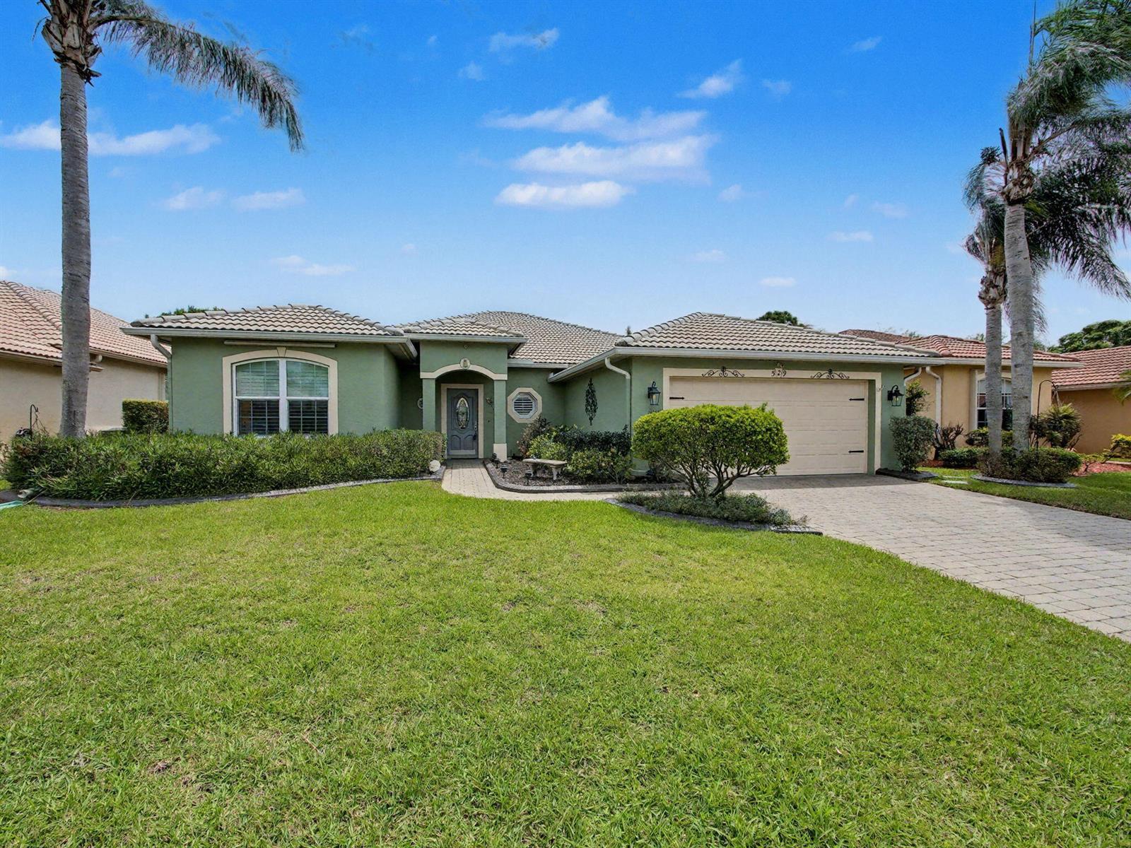 529 Waverly Circle, Port St. Lucie FL 34983 photo 2