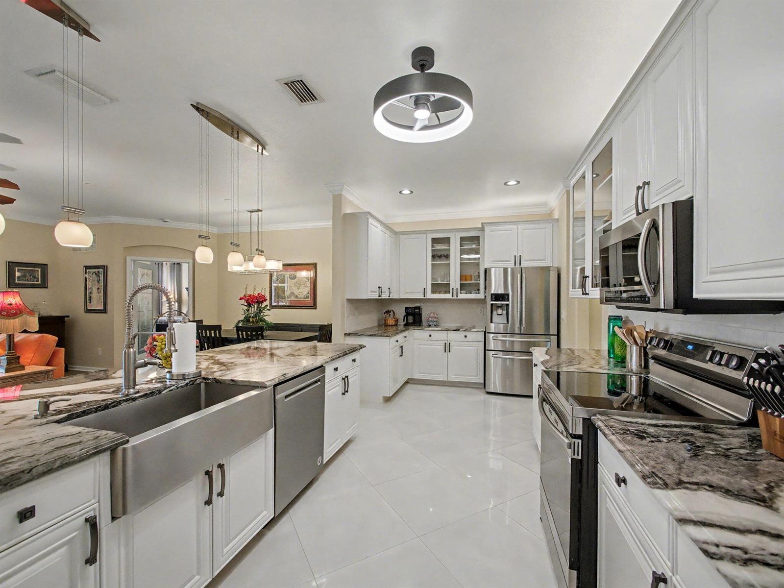 529 Waverly Circle, Port St. Lucie FL 34983 photo 3