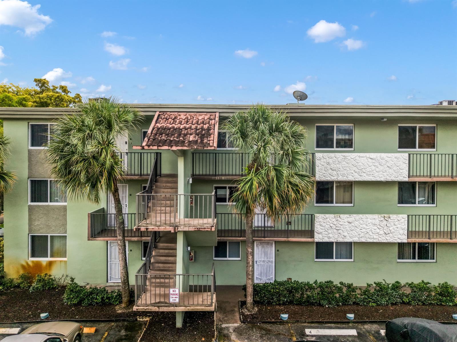 5935 Del Lago Circle # 202, Sunrise FL 33313 photo 2