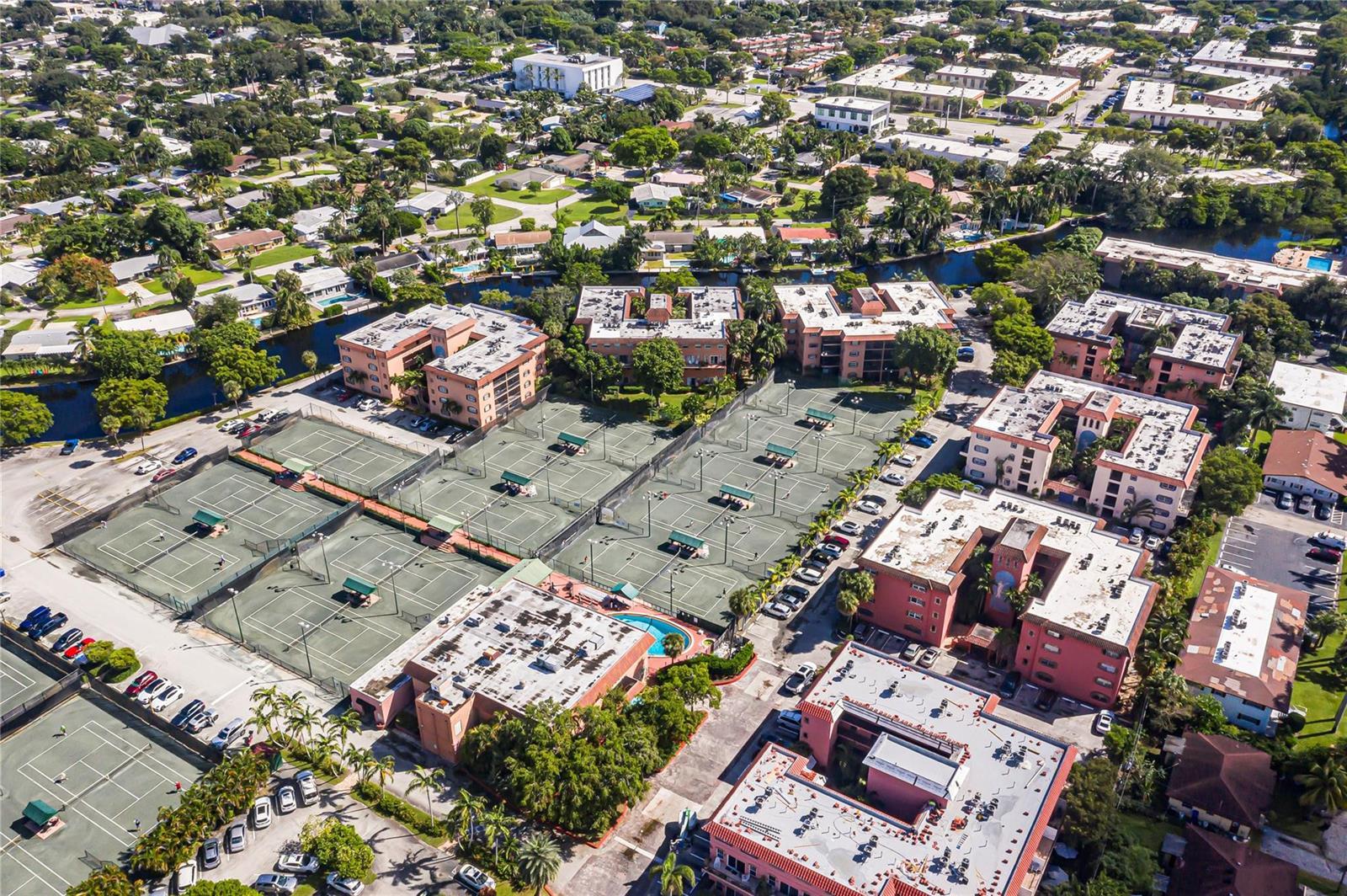 620 Tennis Club Drive # 111, Fort Lauderdale FL 33311 photo 2