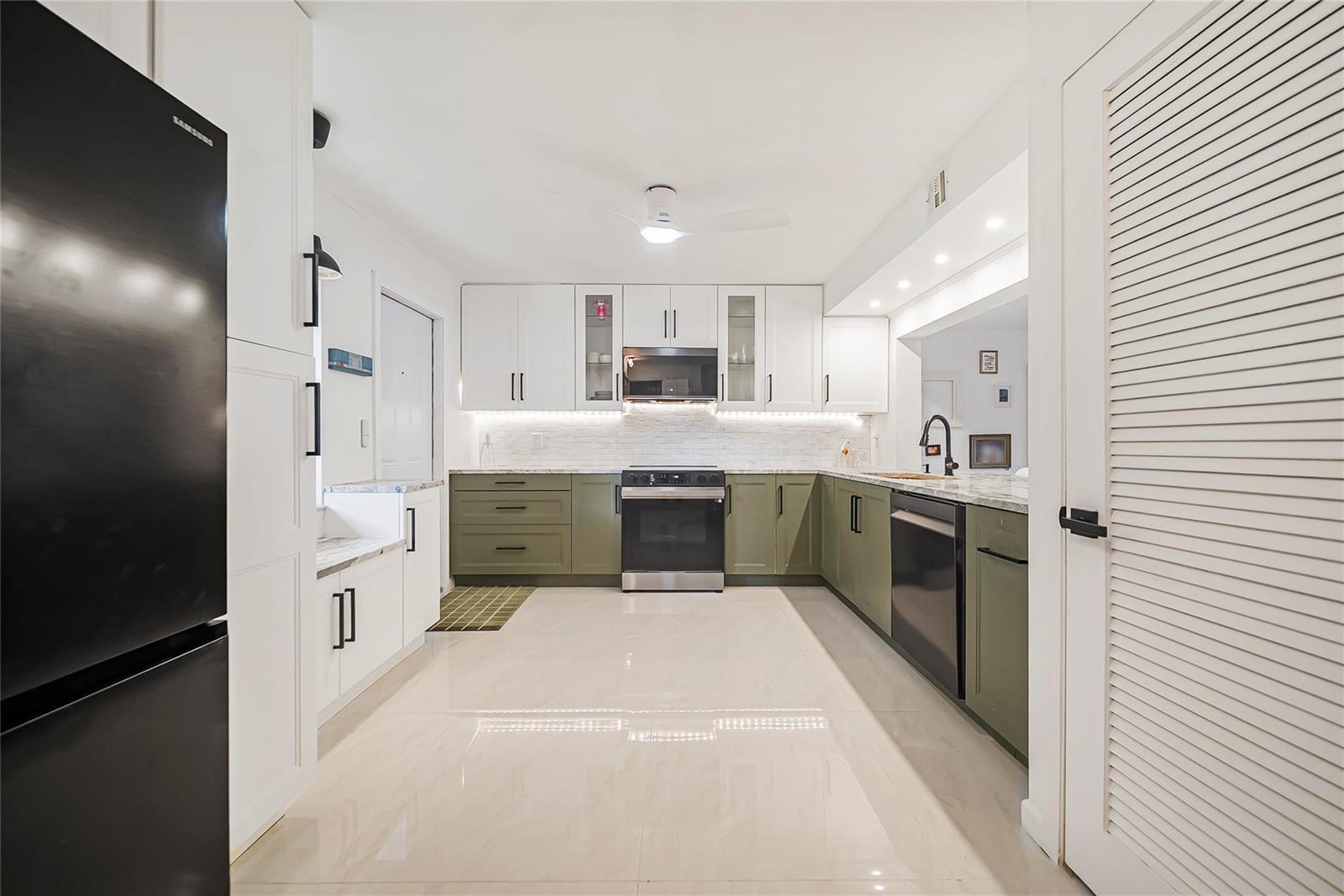 620 Tennis Club Drive # 111, Fort Lauderdale FL 33311 photo 5