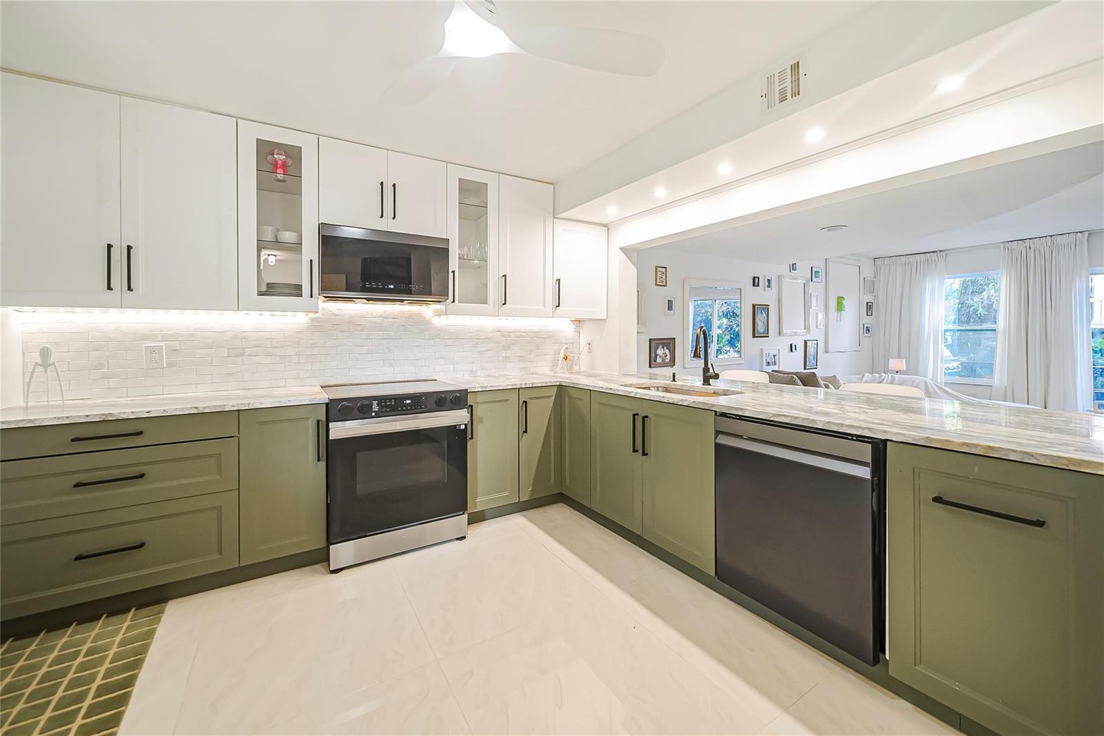 620 Tennis Club Drive # 111, Fort Lauderdale FL 33311 photo 4