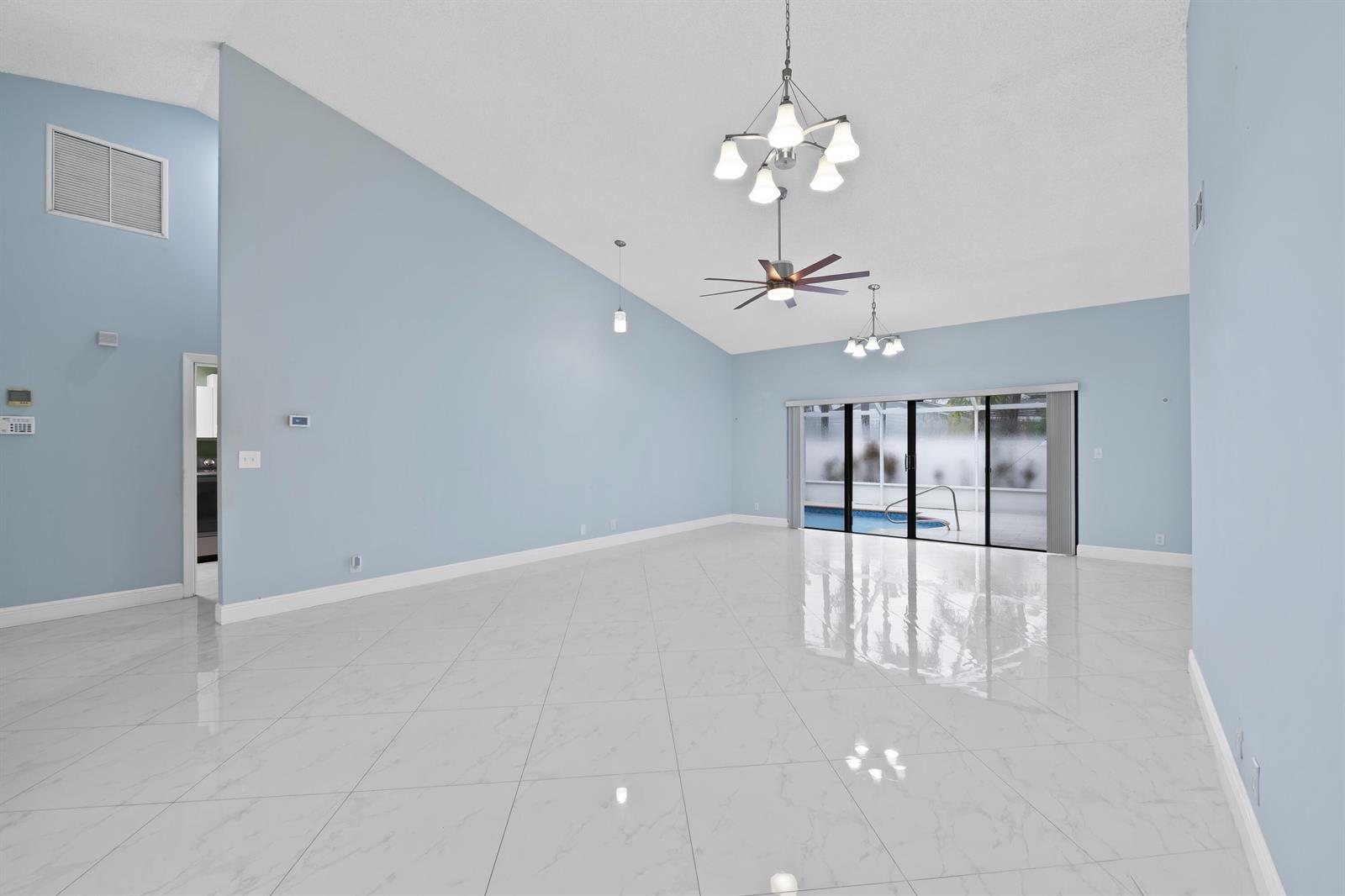 281 N Country Club Boulevard, Boca Raton FL 33487 photo 3
