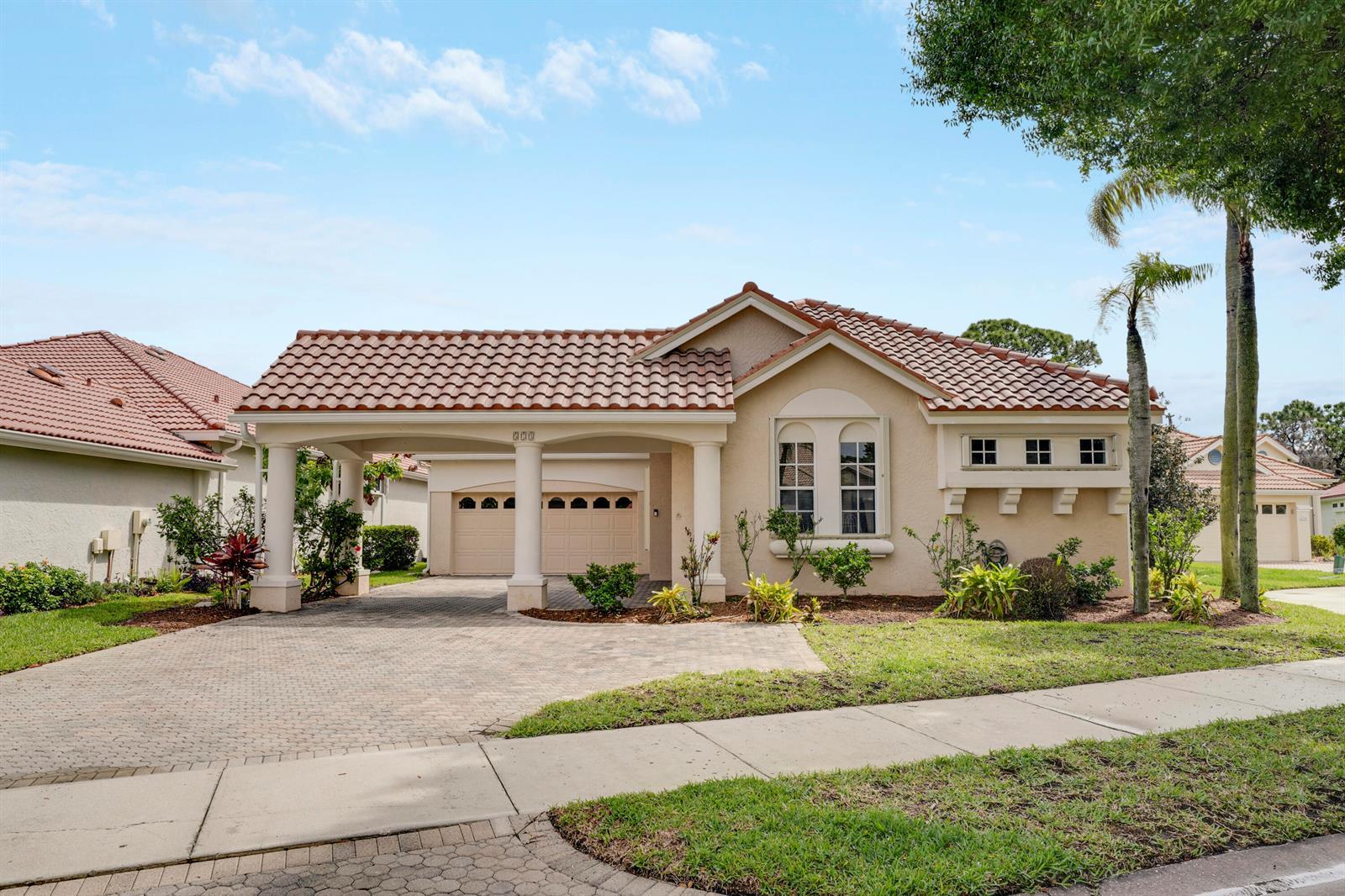 573 SW Saint Kitts Cove, Port St. Lucie FL 34986