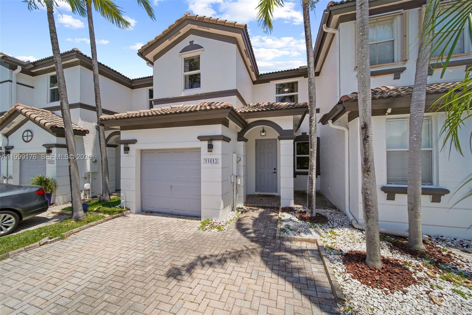 11613 NW 78th St, Doral FL 33178 photo 2