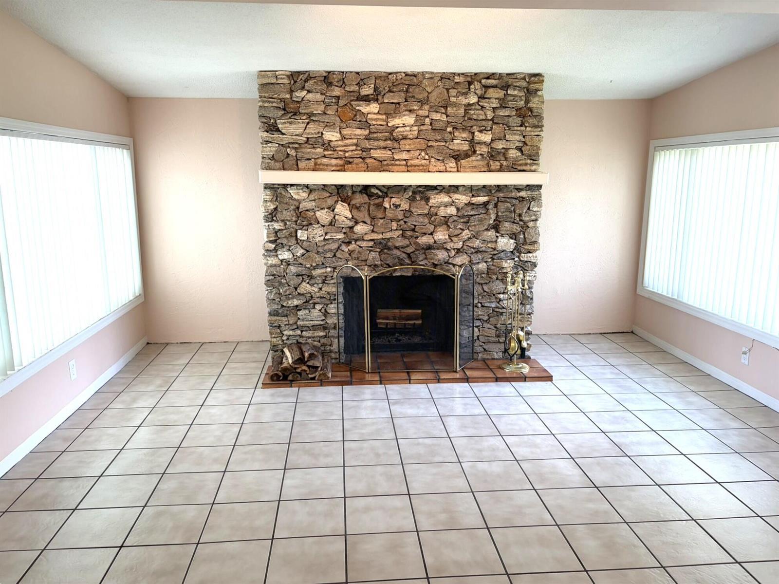 8881 NW 11th Street, Pembroke Pines FL 33024 photo 2