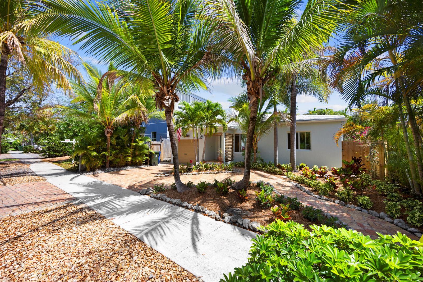 634 NE 17th Way, Fort Lauderdale FL 33304 photo 3