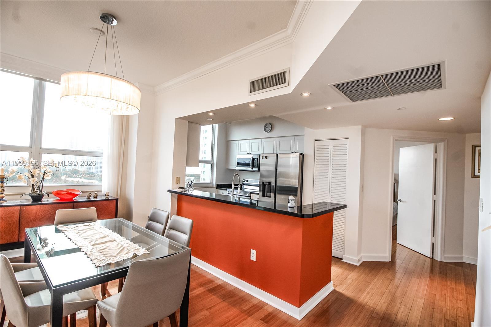 19501 W Country Club Dr # 1014, Aventura FL 33180 photo 4