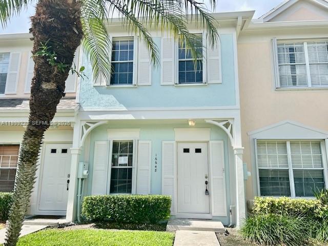 16648 Hemingway Dr, Weston FL 33326 photo 2