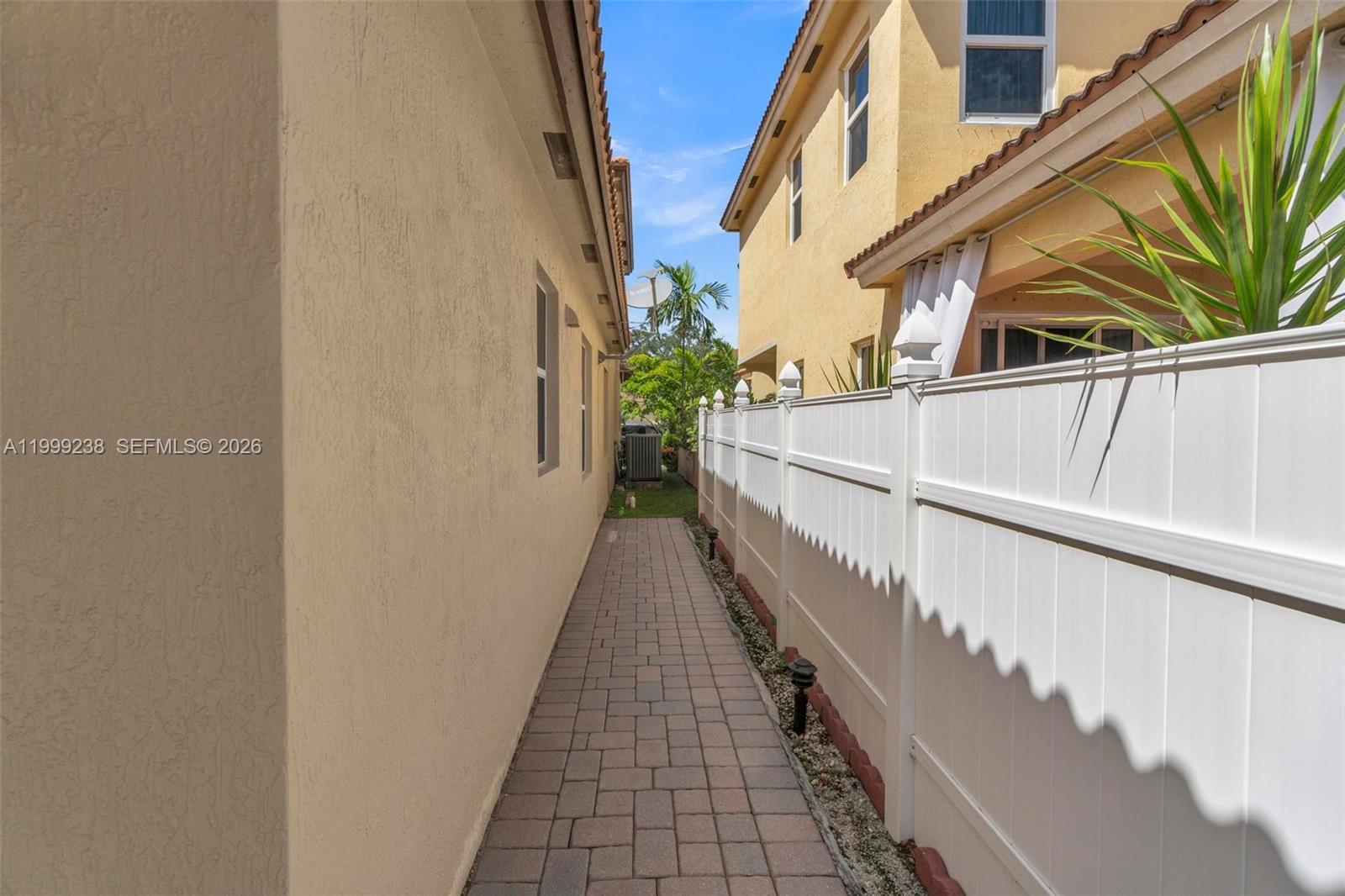 3920 NE 13th Dr, Homestead FL 33033 photo 5