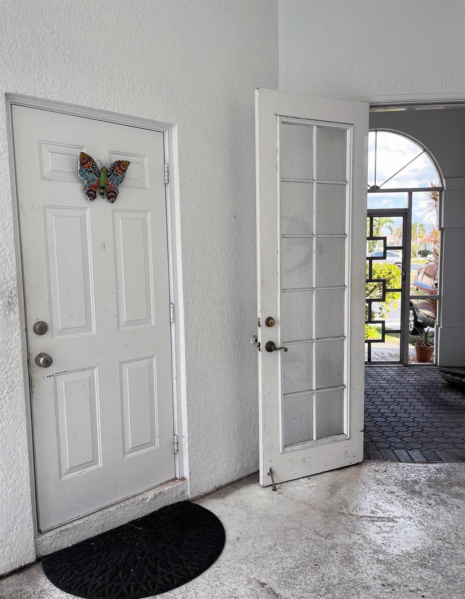 2563 Egret Lake Drive # 1, FL 33413 photo 3