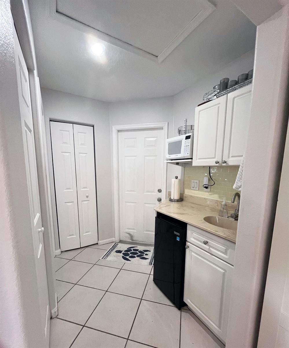 2563 Egret Lake Drive # 1, FL 33413 photo 5