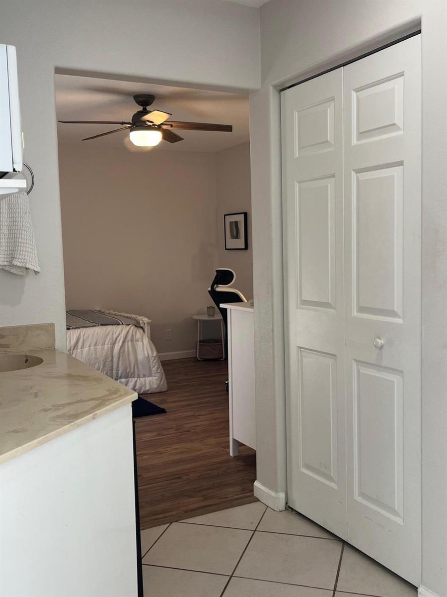 2563 Egret Lake Drive # 1, FL 33413 photo 4
