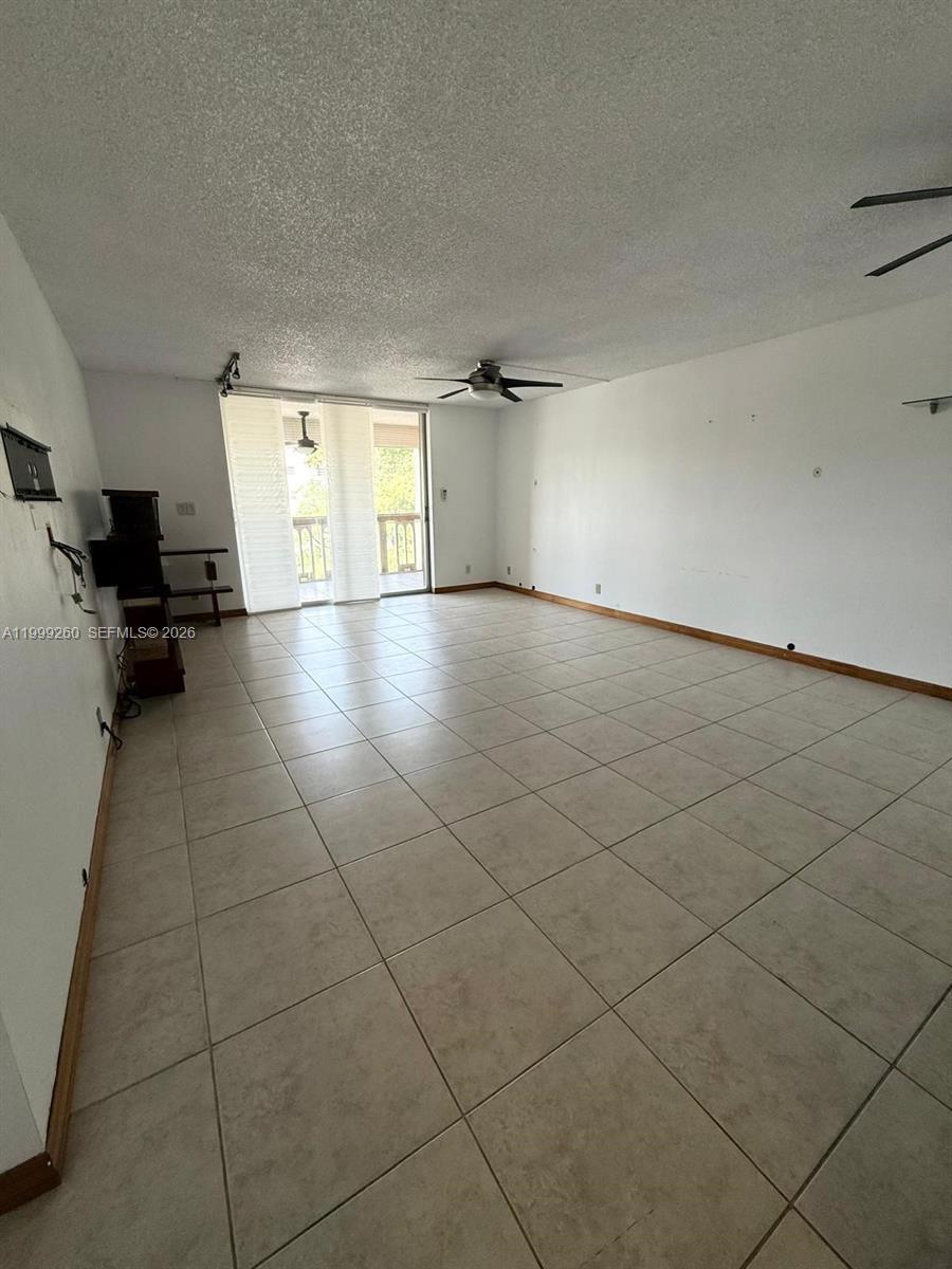 Hallandale Beach, FL 33009 photo 5