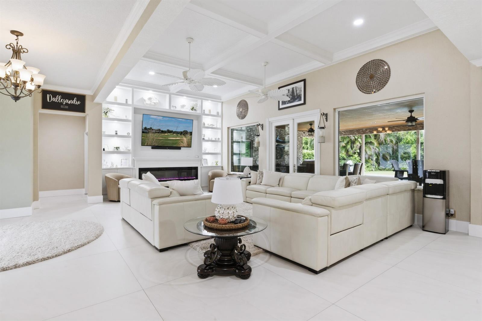 10114 Hunt Club Lane, Palm Beach Gardens FL 33418 photo 2